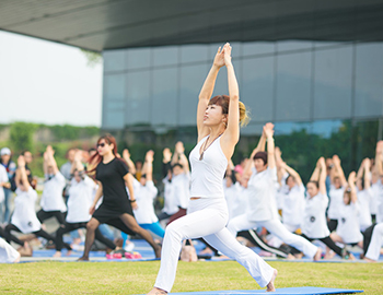 建发·碧湖双玺：《瑜悦身心 富氧生活》