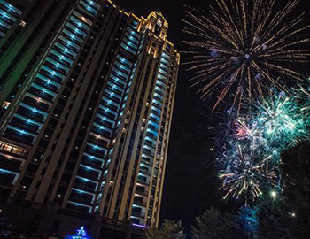 建发珑玥湾:开盘业主答谢宴暨大型烟花秀惊艳而来